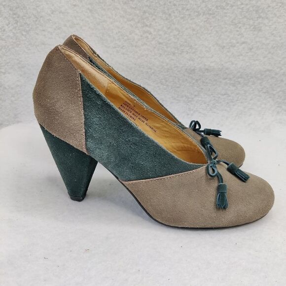 Kimchi blue Suede Heels Sz 7 Gray Green Tassels - Picture 14 of 14